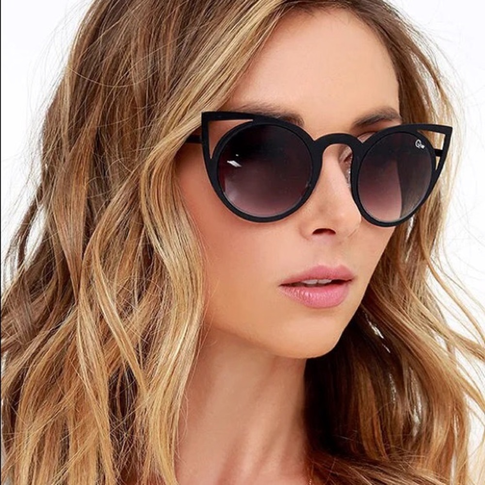 Quay invader sunglasses